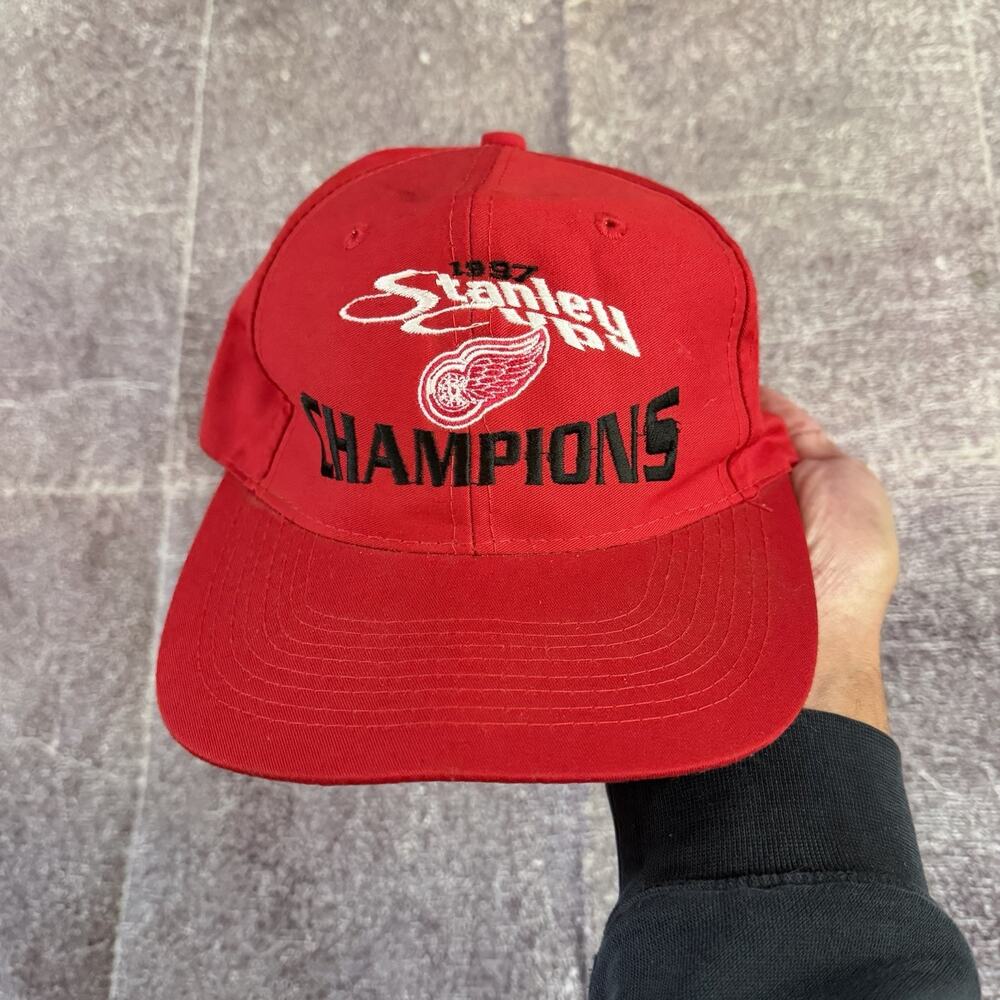 Men's Vintage 90's Logo 7 1997 Stanley Cup Detroit Red Wings Snapback Hat Cap